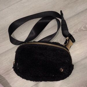 lululemon athletica Black Fleece Crossbody Bag